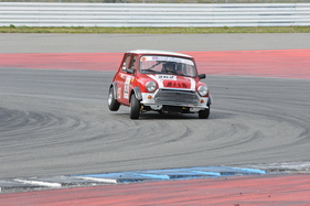 Mini Cooper (1973) am Preis der Stadt Stuttgart 2018 - Kampf der Zwerge