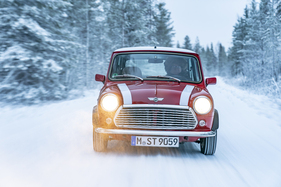 Mini Cooper (2000) - Der Untergrund dürfte der Rallye-Legende bestens vertraut sein