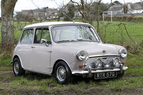 Mini Cooper 'S' Sports Saloon (1968) - als Lot 047 an der Bonhams Versteigerung am Goodwood Members Meetting 2017