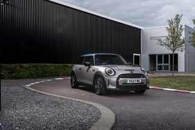 Mini Cooper SE (2020) - Der aktuellste, doch das Design ist fast unverändert.