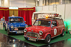 Mini-Lieferwagen als Ausstellungsstück beim Mini-Register – Techno Classica 2024