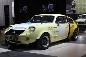 Mini Marcos (1968) - schrullig aussehend, aber richtig schnell - gesehen auf dem Mini-Stand von BMW - an der Techno Classica Essen 2012