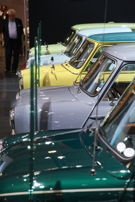 Minis in Pastellfarbtönen und mit Metalliclack - Techno Classica 2015