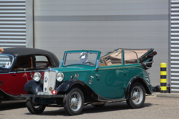 Mit Schweizer Karosserie - Engländer mit Langenthal-Aufbau von 1935 - 3. Youngtimer- und Classictreffen Pratteln am 15. Juli 2018