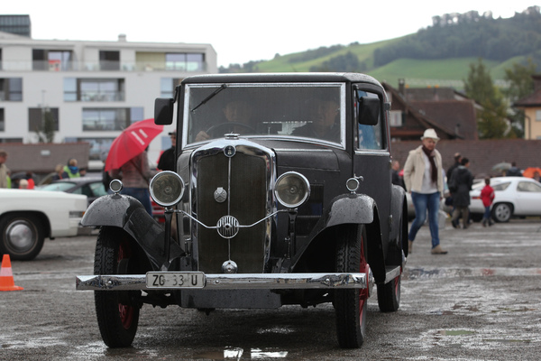 Mit U-Schild fährt dieser britische (?) Klassiker vor - OSMT Zug im September 2017