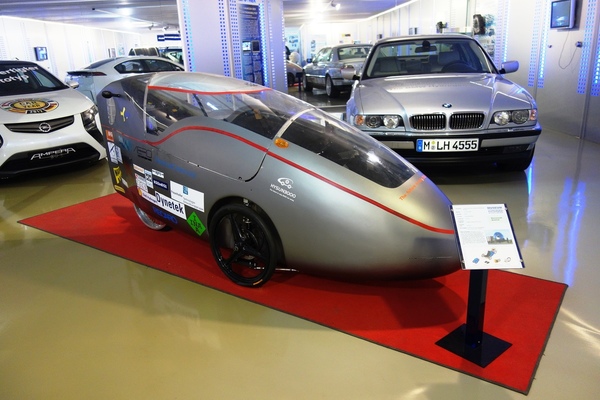 Mit Wasserstoff 3000 km durch Europa Hysun 3000 (2004) - Weltrekord