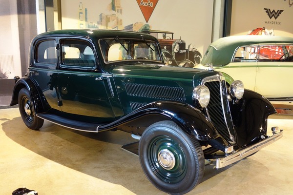 Mit sechs Zylindern - Wanderer W 21 (1933-1936) - Oldtimermuseum "Zylinderhaus"