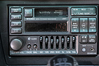 Mitsubishi 3000 GT VR-4 (1996) – Radio mit Equalizer, Kassettendeck und CD-Wechsler
