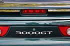 Mitsubishi 3000 GT VR-4 (1996) – Schriftzug aus simplen Klebebuchstaben