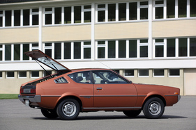 Mitsubishi Celeste 1600 ST (1977) - Coupé mit hoher Ladekante