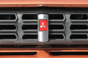 Mitsubishi Celeste 1600 ST (1977) - Mitsubishi-Zeichen mit den drei Diamanten