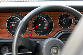 Mitsubishi Celeste 1600 ST (1977) - Tachometer und Drehzahlmesser gut im Blickfeld
