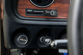 Mitsubishi Celeste 1600 ST (1977) - Zugschalter für die Scheinwerfer