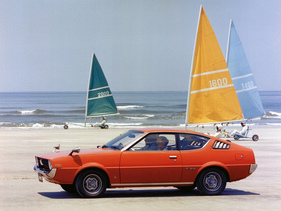 Mitsubishi Celeste (1976) - Fliessheckcoupé am Strand