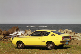 Mitsubishi Celeste (1976) - mit Aufklebern zur Betonung der Linienführung