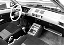 Mitsubishi Colt Turbo - übersichtliches Armaturenbrett und Schalensitze im schnellen Kompaktwagen - am Genfer Automobilsalon 1984