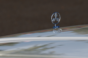 Mitsubishi Debonair (1988) - Die Parallele liegt auf der Hand. Zu familiärer Beziehung mit Mercedes, also Daimler-Chrysler, kam es aber erst im Frühjahr 2000