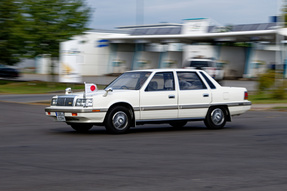 Mitsubishi Debonair (1988) - Gemäßigte Dynamik. Wenn es sein muss, kann er auch schnell. Muss aber meistens nicht