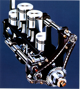 Mitsubishi Sapporo (1977) - gegenläufig rotierende Ausgleichswellen sorgen für vibrationsarmen Lauf