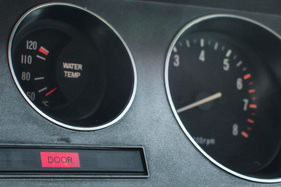 Mitsubishi Sapporo 2000 GS/R (1979) - der Fahrer wird komplett informiert