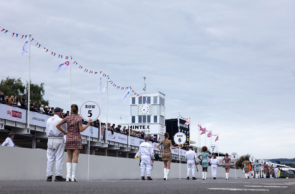 Mode auf der Start-Zielgeraden - Goodwood Revival 2024