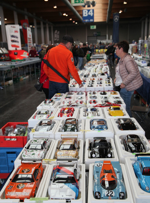 Modellautos am laufenden Band - Motorworld Classics Bodensee 2019