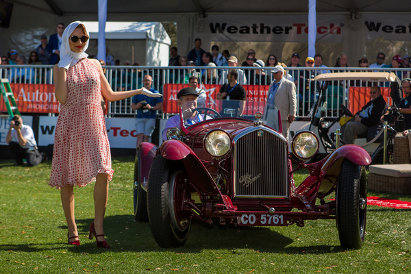 Modeschau - getupft neben dem Alfa Romeo 6C 1750 - Amelia Island Conours d'Elégance 2017