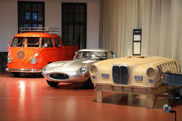 Bild Modifizierter VW T1 oder neu gebauter E-Type Lightweight und die neu erstellte Form des letzten Alvis Graber – Swiss Car Register Infoabend 2025