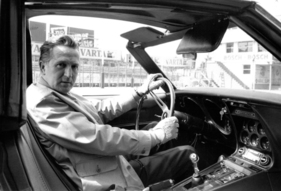 Momente aus dem Leben von Fritz B. Busch: Am Steuer einer Chevrolet Corvette C3