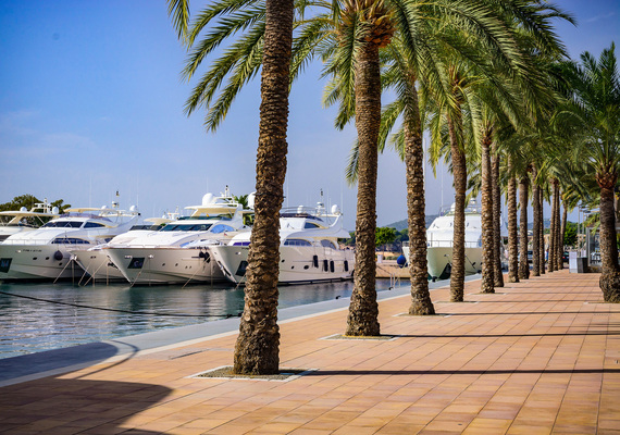 Image: Sophisticated port facilities - Icons Mallorca 2024