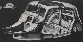 Monocoque-Stahlkarosserie des Traction: Das Prinzip der Antriebslagerung in einer vorderen Chassis-“Gabel” wurde für den DS übernommen