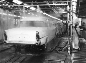 Montage Suisse bei GM in Biel im Jahr 1957 Montage Suisse bei GM in Biel im Jahr 1957