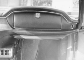 Monteverdi High Speed 375 S (1967) - Handschuhfach (Chassis 1001)