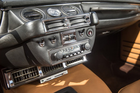 Monteverdi High Speed 375 S (1968) - mächtige Mittelkonsole