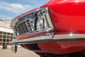 Monteverdi High Speed 375 S (1968) - viel Chrom und Handerkskunst sind an der Front sichtbar