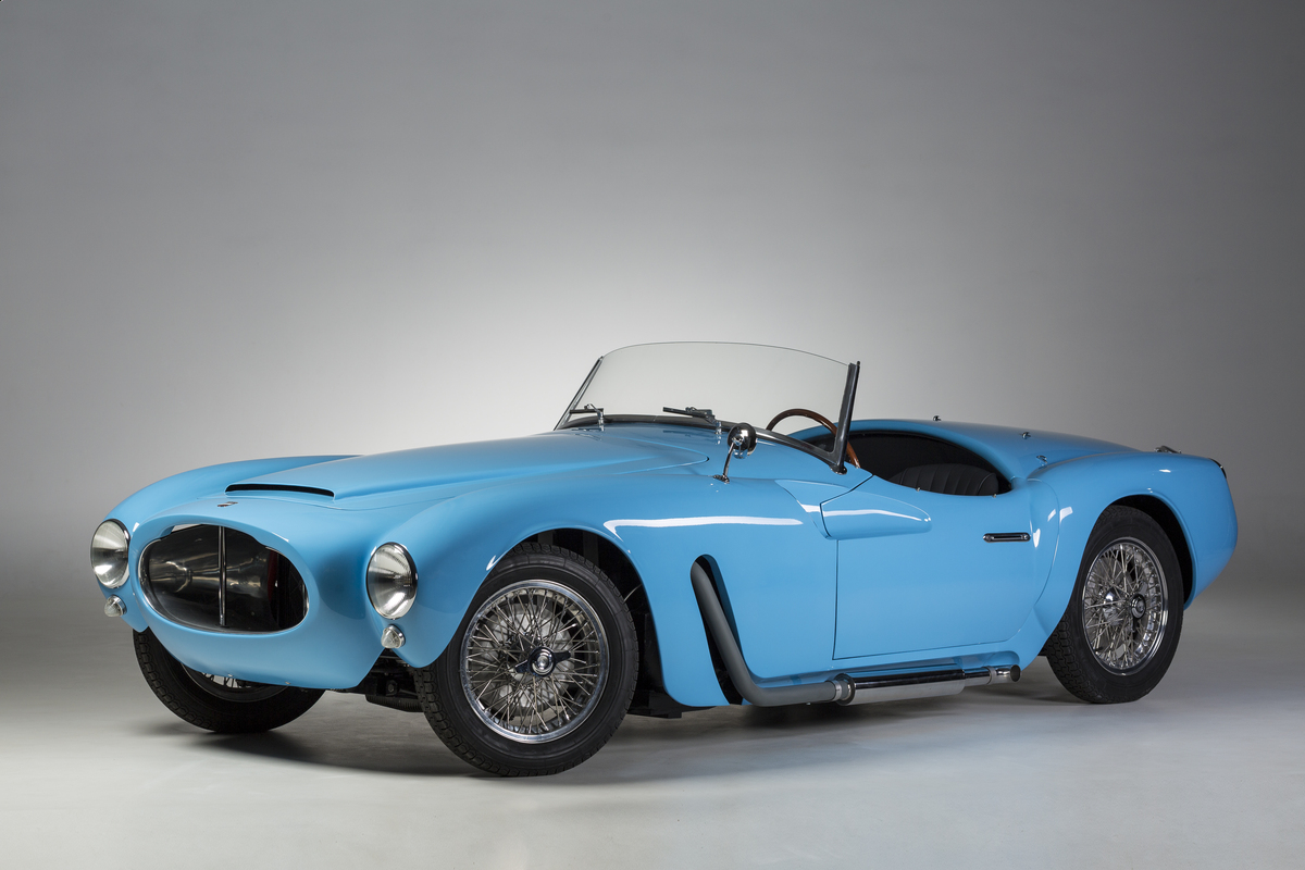 Moretti 1200 Spider Michelotti (1955) - als Lot 135 im zweiten Teil der Fahrzeugauktion von Artcurial an der Rétromobile am 6. Februar 2015