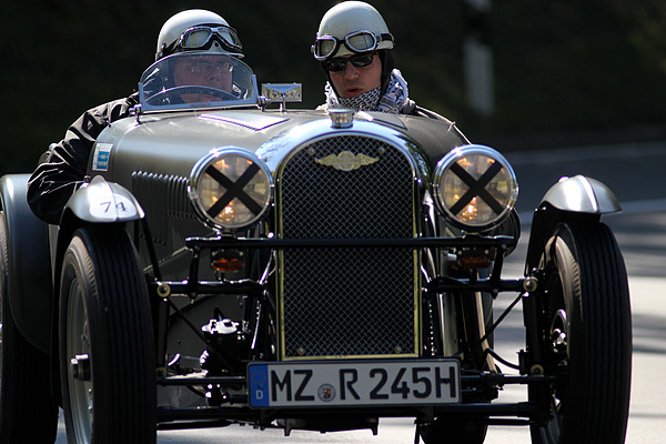 Morgan 4 4 (1937) am Jochpass Memorial 2011 (Start-Nr. 074)