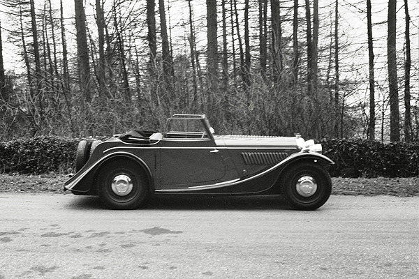 Morgan 4-4 Series 1 (1940) - Flachkühlermodell