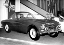 Morgan Plus 4 Plus (1964) - debütiert hat es bereits in London, in Genf zeigt das Kunststoff-Coupé, dass Morgan langsam von seiner traditionellen Linie abweicht - Genfer Automobilsalon 1964