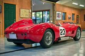 Morgan Plus 4 Special (1956) - seitlicher Auspuff auf der rechten Seite