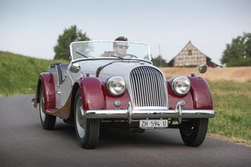 Morgan Plus 4 TR (1956) – Bei moderatem Tempo sitzt die Frisur noch