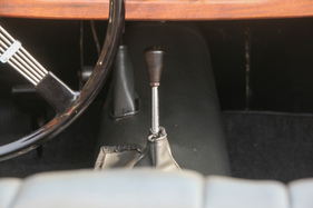 Morgan Plus 4 TR (1956) – Der Hebel des Moss-Getriebes lässt sich hervorragend bedienen