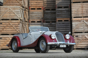 Morgan Plus 4 TR (1956) – in zeittypischer Zweifarbenlackierung