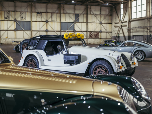 Image: Morgan Plus Four CX-T (2022) - A powerful off-road vehicle with a turbo engine from BMW