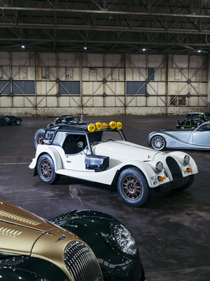 Bild: Morgan Plus Four CX-T (2022) – Ein leistungsfähiges Geländefahrzeug mit einem Turbomotor von BMW