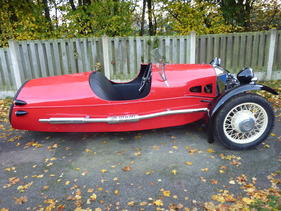 Morgan Super Sports Roadster (1938) - als Lot 223 angeboten von Bonhams bei der Versteigerung im RAF Museum in Hendon 2015 Morgan Super Sports Roadster (1938) - als Lot 223 angeboten von Bonhams bei der Versteigerung im RAF Museum in Hendon 2015