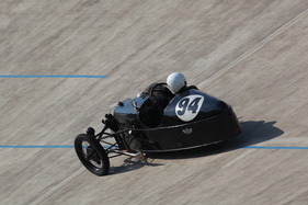 Morgan Three Wheeler Aero Super Sports (1929) - in der offenen Rennbahn von Oerlikon - Indianapolis in Oerlikon 2012