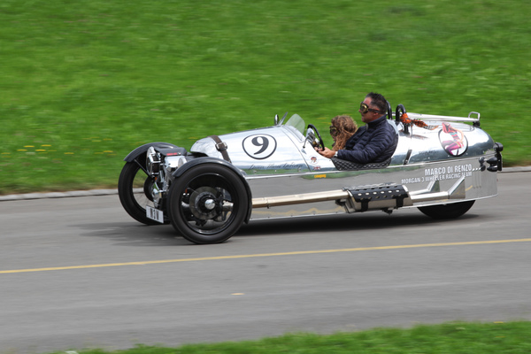 Morgan Threewheeler - sieht zwar alt aus, ist aber ziemlich neu - British Car Meeting Mollis 2017