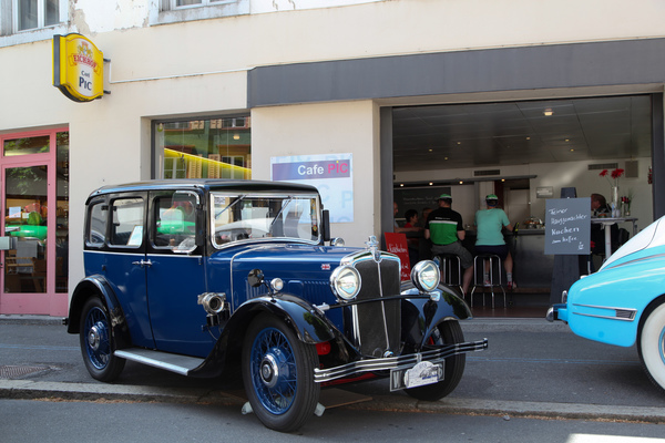 Morris 10/4 Saloon (1933) - britische Vorkriegslimousine beim Café Pic - Oldtimer in Obwalden (O-iO) 2019