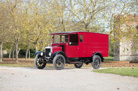 Morris Commercial 13.9HP One-Ton Van (1927) - als Lot 95 angeboten an der Bonhams Goodwood Members Meeting Versteigerung 2019
